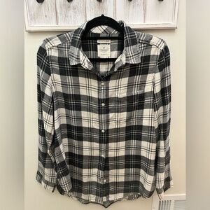 American Eagle Outfitters Black and White Plaid Shirt
